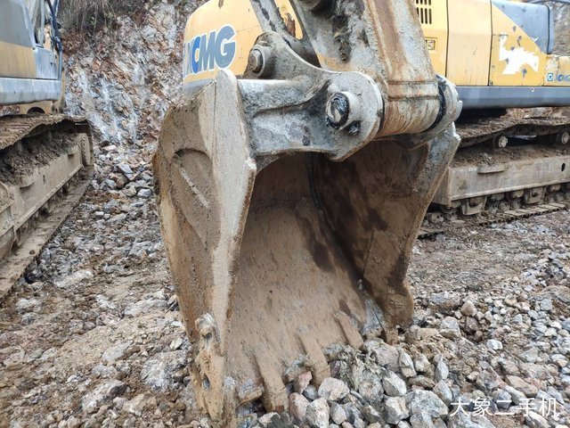 徐工 XE200D 挖掘机