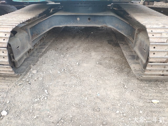 神钢 SK135SR 挖掘机