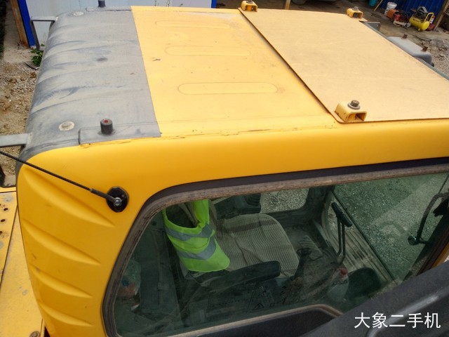 沃尔沃 EC210BLC 挖掘机