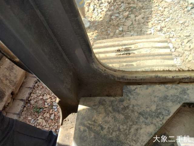 三一重工 SY235C-8 挖掘机