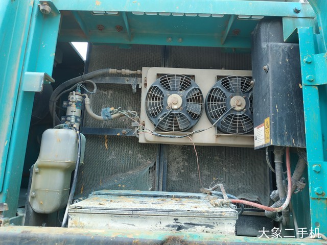 神钢 SK260LC-8 挖掘机