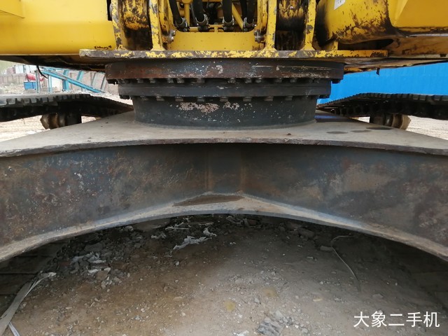 小松 PC240LC-8M0 挖掘机