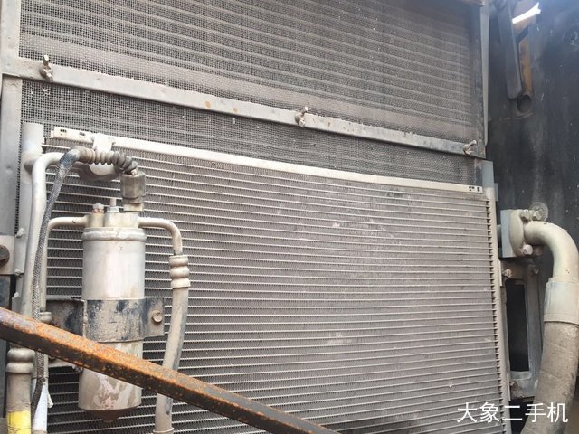 沃尔沃 EC210B 挖掘机