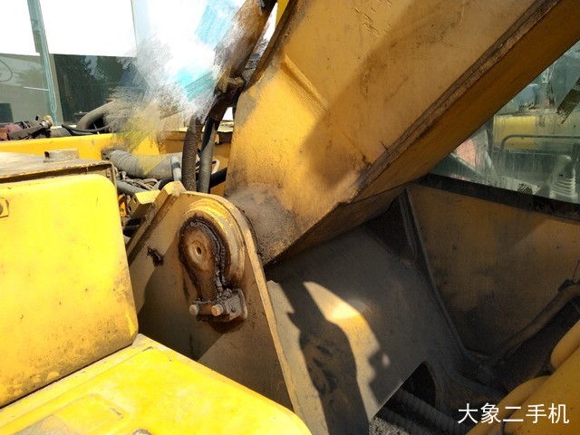 现代 R305LC-7 挖掘机