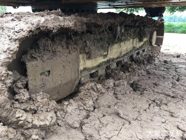 徐工 XE150D 挖掘机