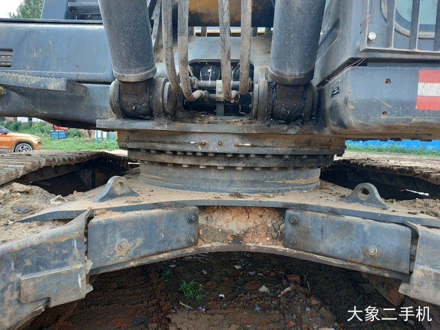 徐工 XE470C 挖掘机