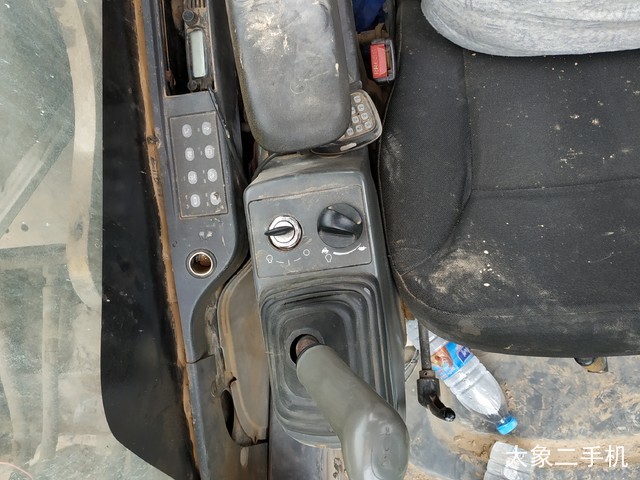 卡特彼勒 323DL 挖掘机