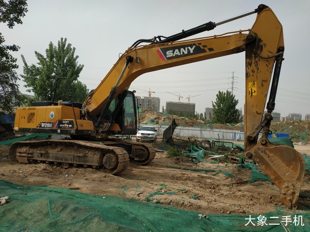 三一重工 SY215C 挖掘机