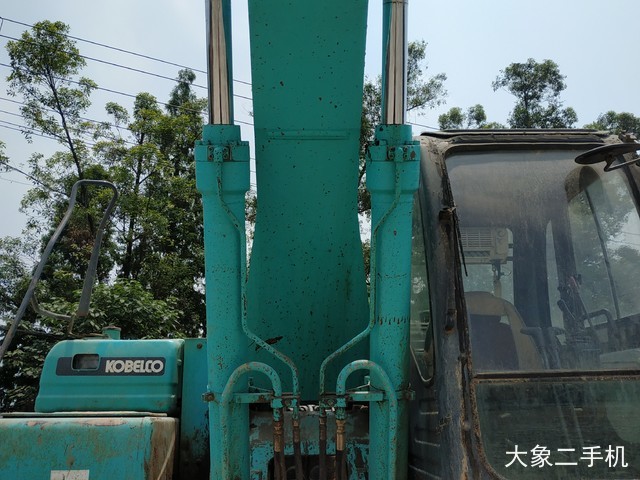 神钢 SK260LC-8 挖掘机