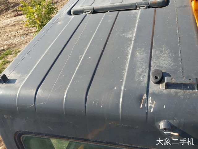 现代 R225LC-7 挖掘机