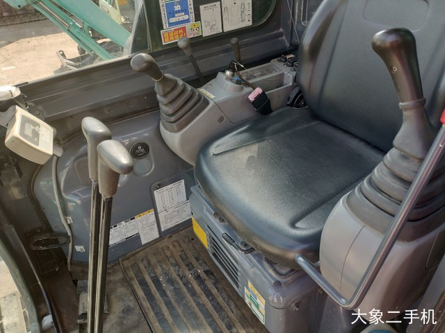 神钢 SK30SR-5 挖掘机