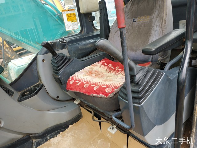 神钢 SK260LC-8 挖掘机