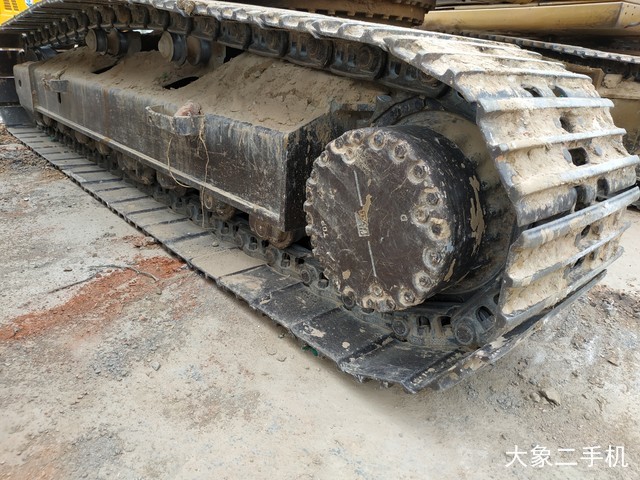 小松 PC220-8 挖掘机