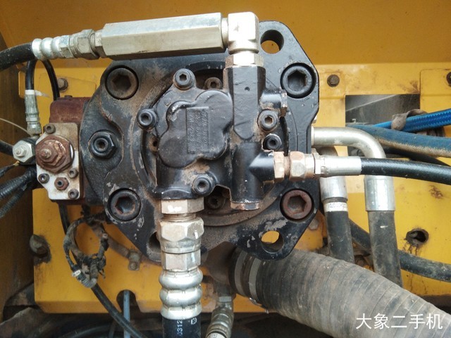 神钢 SK270D 挖掘机