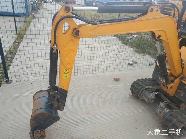 德力 DL15-8 挖掘机