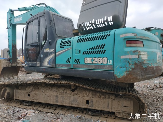 神钢 SK260LC-8 挖掘机