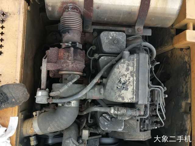 现代 R130LC-5 挖掘机