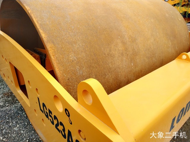 龙工 LG523A6 压路机