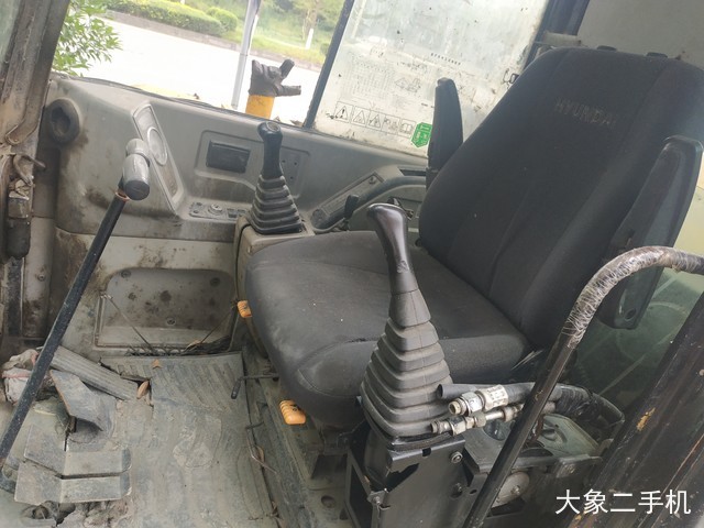 现代 R60-7 挖掘机