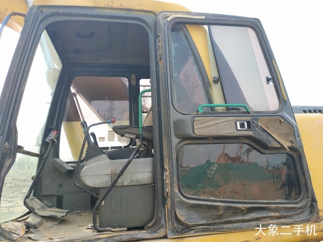 小松 PC200-6 挖掘机
