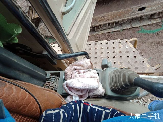 卡特彼勒 390D液压 挖掘机