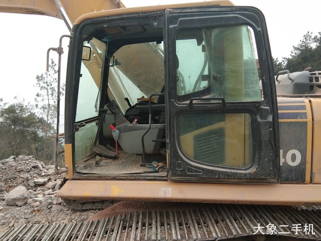 小松 PC240LC-8M0 挖掘机