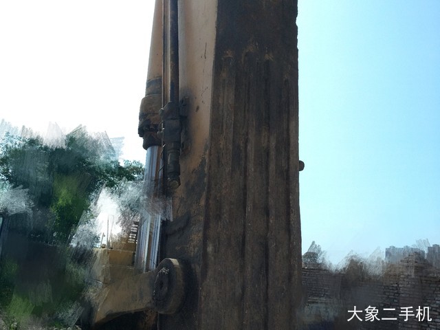 现代 R305LC-7 挖掘机