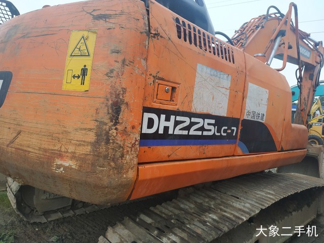 斗山 DH220LC-7 挖掘机