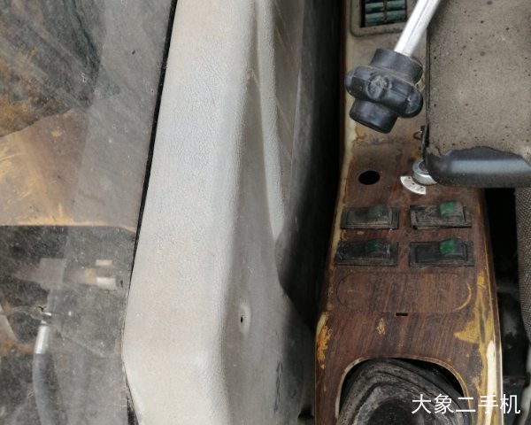 雷沃重工 FR260-7 挖掘机