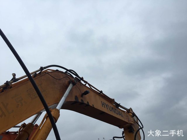 现代 R305LC-7 挖掘机