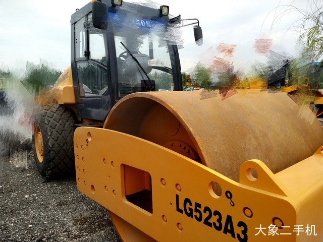 龙工 LG523A6 压路机