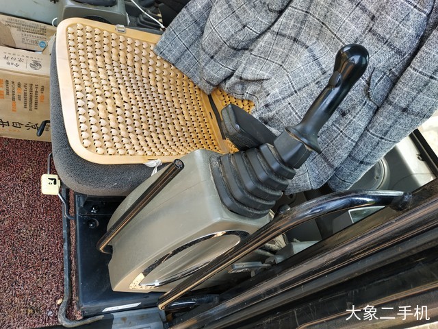 现代 R55-7 挖掘机