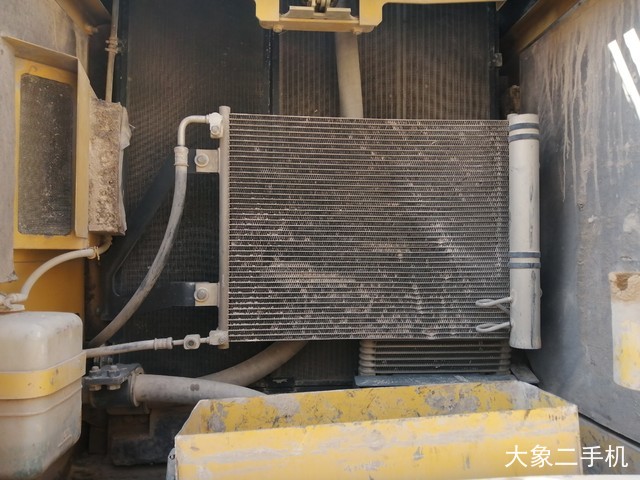 小松 PC220LC-8 挖掘机