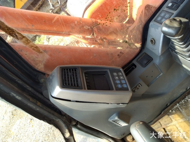 斗山 DX260LC 挖掘机