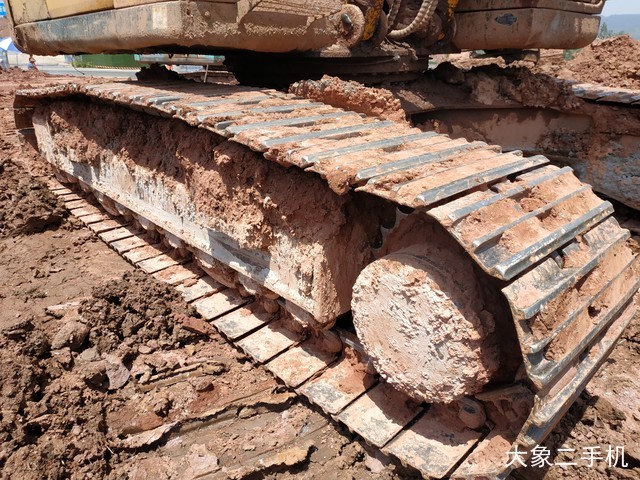 现代 R225LC-7 挖掘机