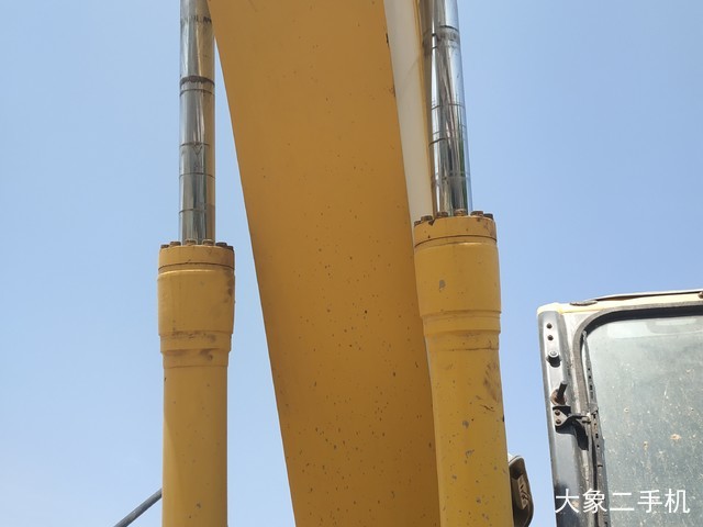 小松 PC200-8 挖掘机