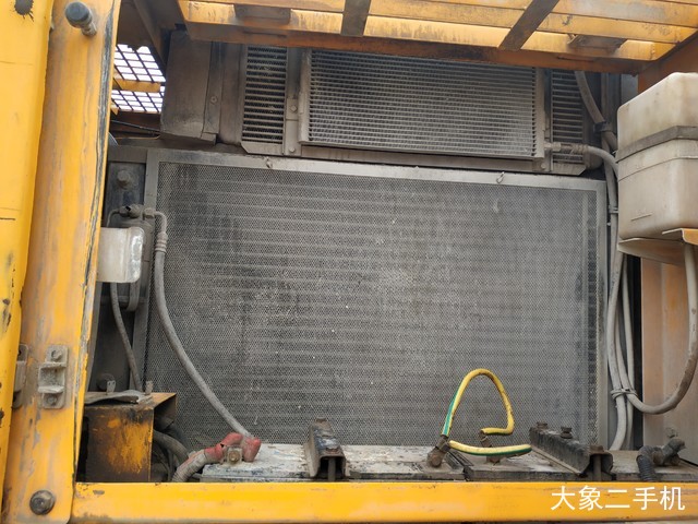 现代 R265LC-7 挖掘机