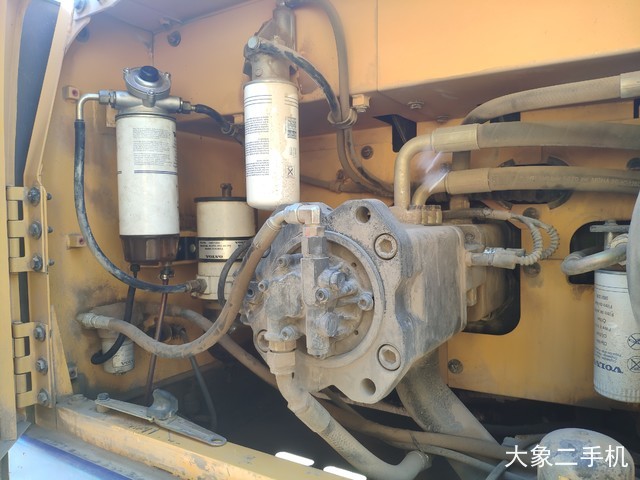 沃尔沃 EC300DL 挖掘机