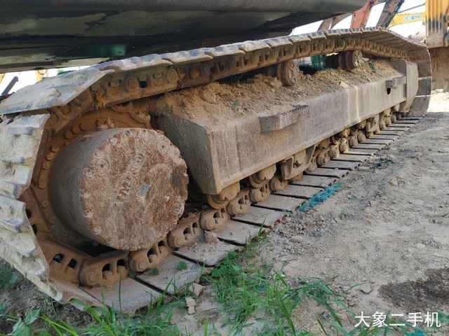 现代 R225LC-7 挖掘机