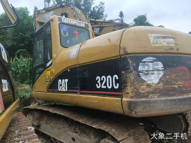 卡特彼勒 320C 挖掘机