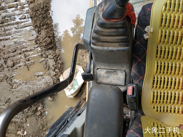 卡特彼勒 323DL 挖掘机