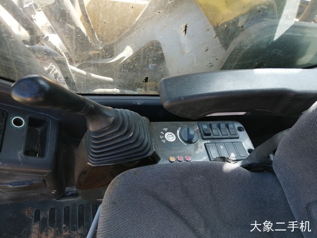 三一重工 SY215C 挖掘机