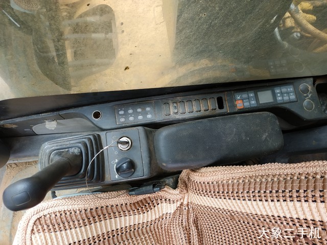 卡特彼勒 323DL 挖掘机