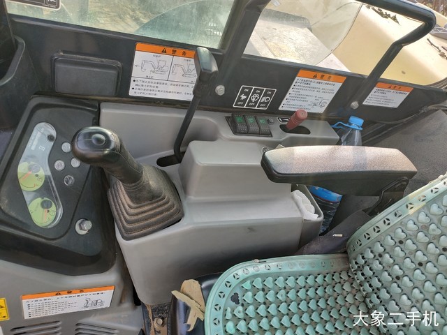 洋马 B65 挖掘机