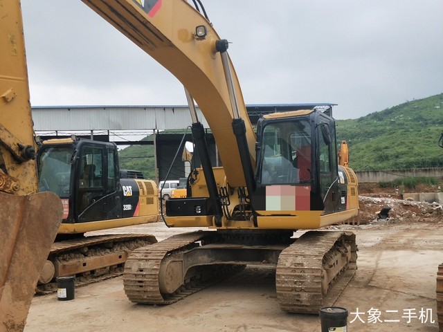 卡特彼勒 329DL 挖掘机