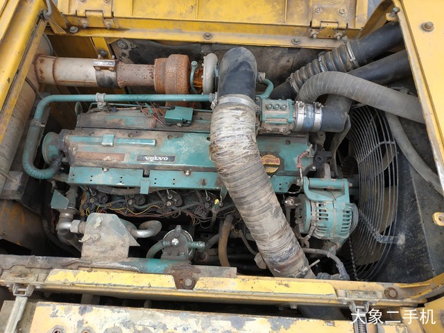 沃尔沃 EC210BLC 挖掘机