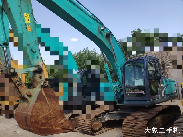 神钢 SK200-8 挖掘机