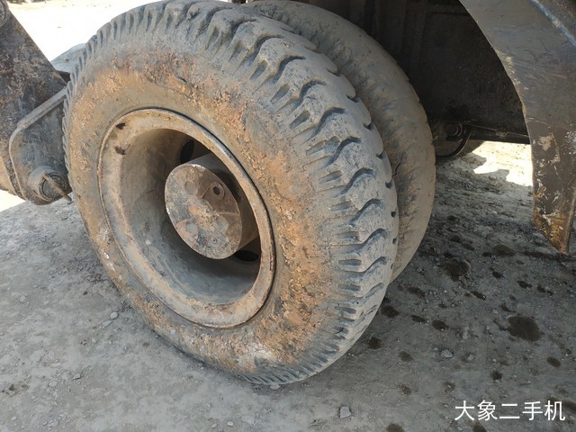 现代 R220-5 挖掘机