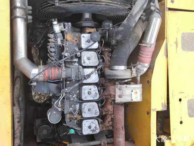 现代 R265LC-7 挖掘机