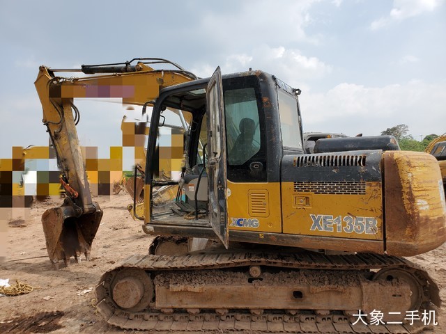 徐工 XE135B 挖掘机